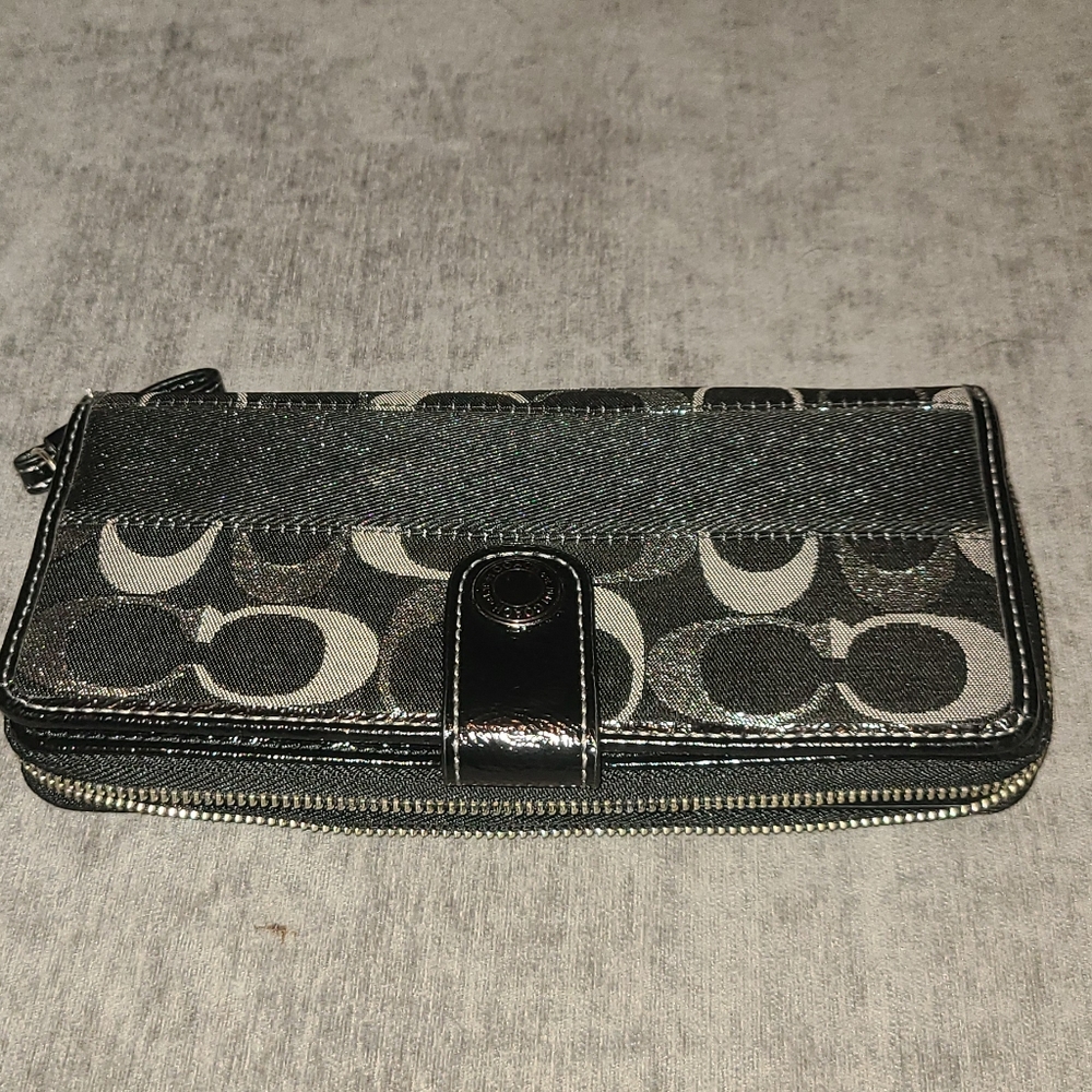 Woman wallet